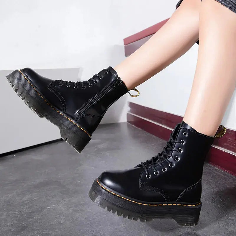 Valentina Cruz | Bold Platform Lace-Up Boots