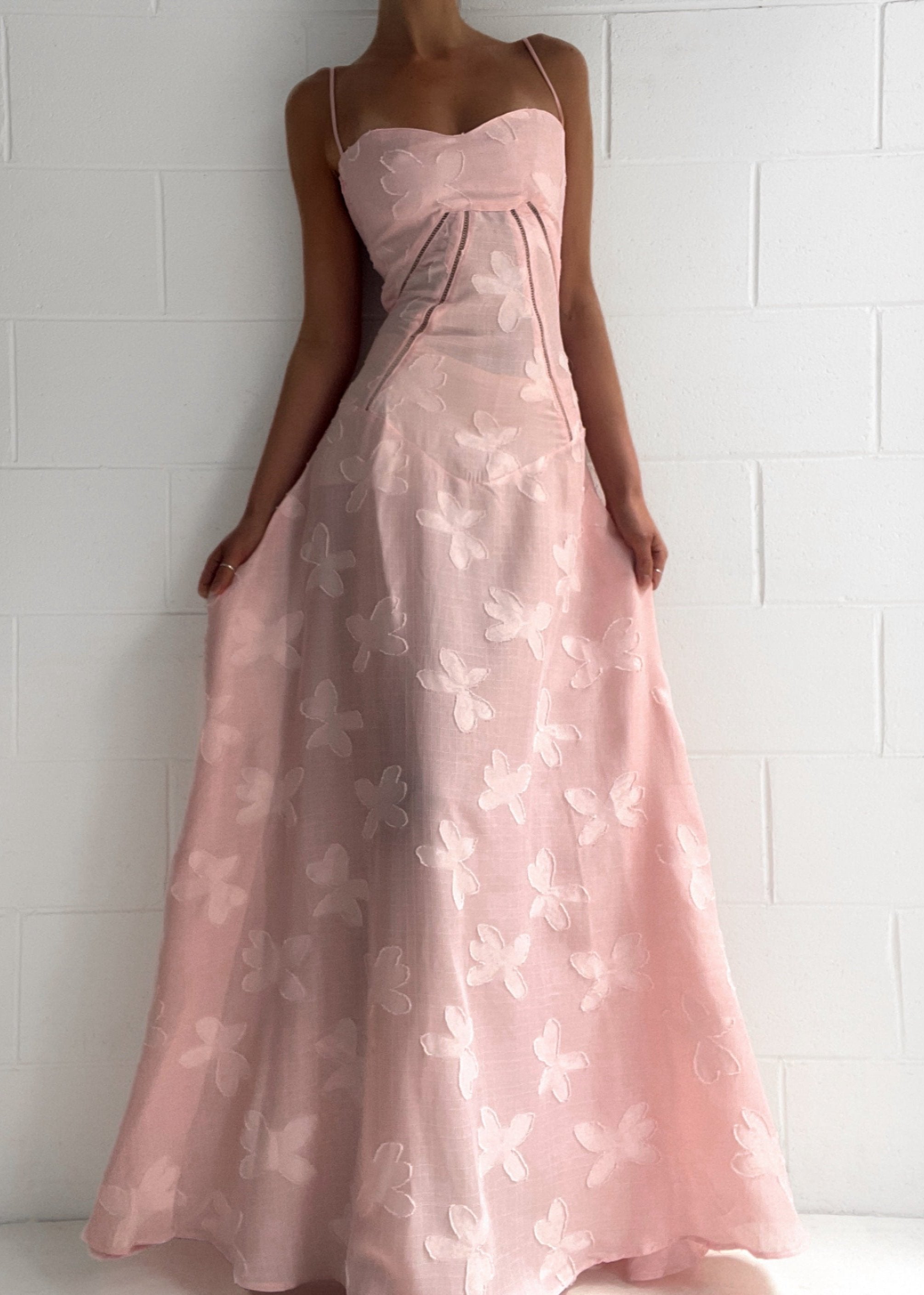 Lily Anderson | Maxi Jurk met Bloemenstructuur | Jij voelt je licht, vrouwelijk en moeiteloos elegant