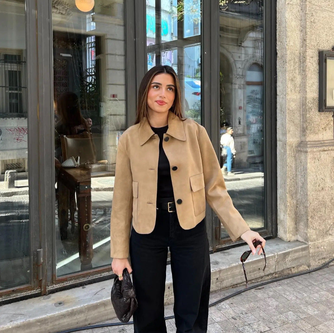 Natalie Foster | Minimal Cropped Jacket | Tijdloze eenvoud met verfijnde klasse