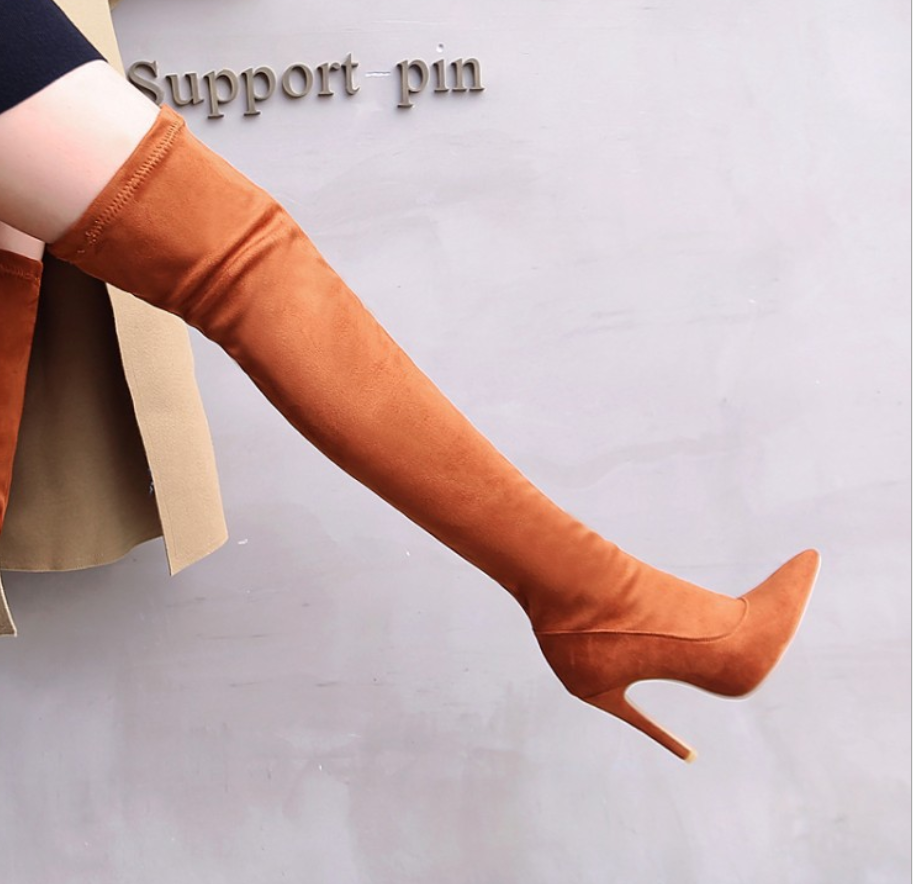 Madison Clark | Overknee Suede Stiletto Boots | Zorgt voor een krachtig silhouet met een sensuele, vrouwelijke uitstraling