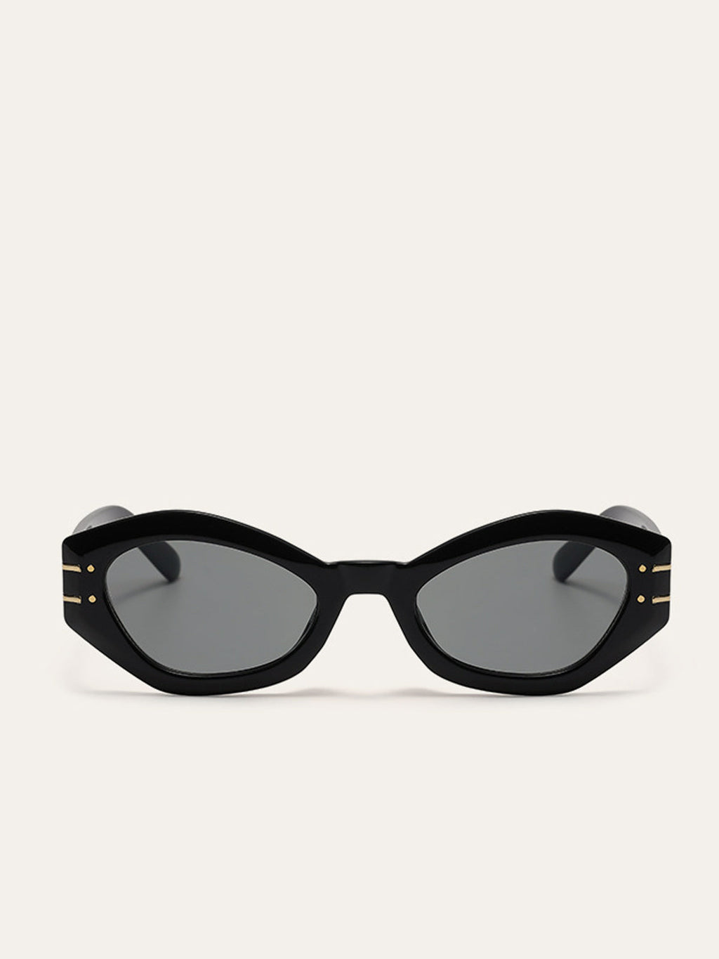 Adriana Molina | Zwarte Luxe Cat-Eye Zonnebril met Gouden Accenten