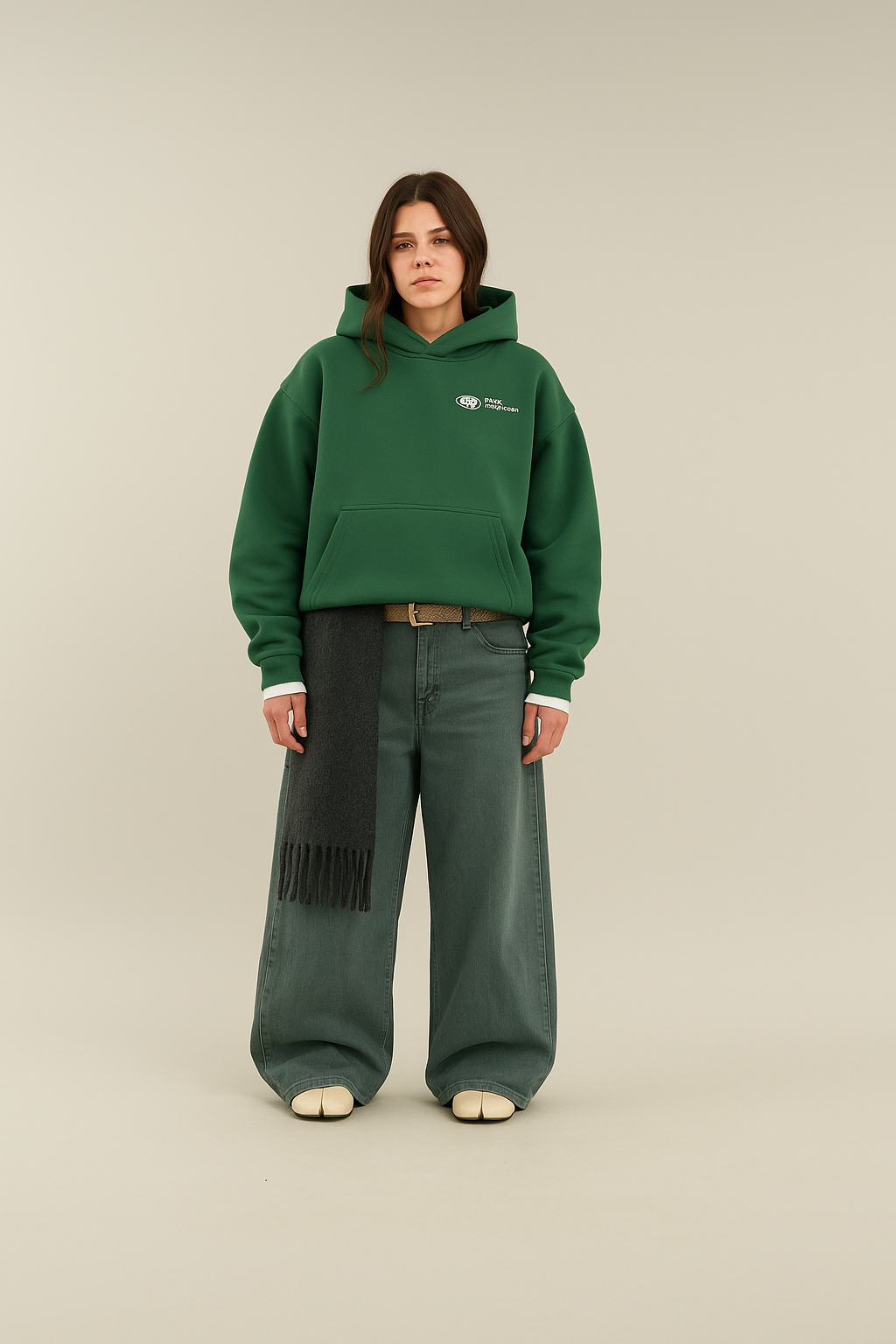 Freya Lindgren | Minimalistische Hoodie met Subtiel Logo