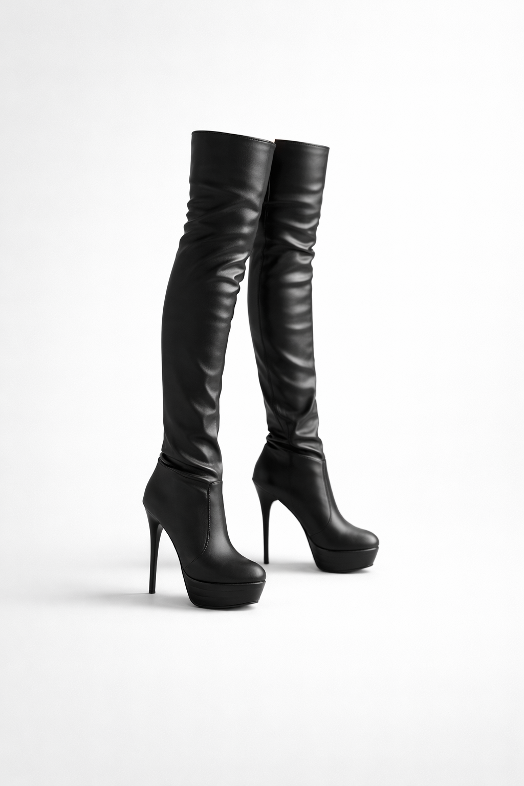 Isabella Moreau | Herfst – Luxe Lederlook – Overknee Heels