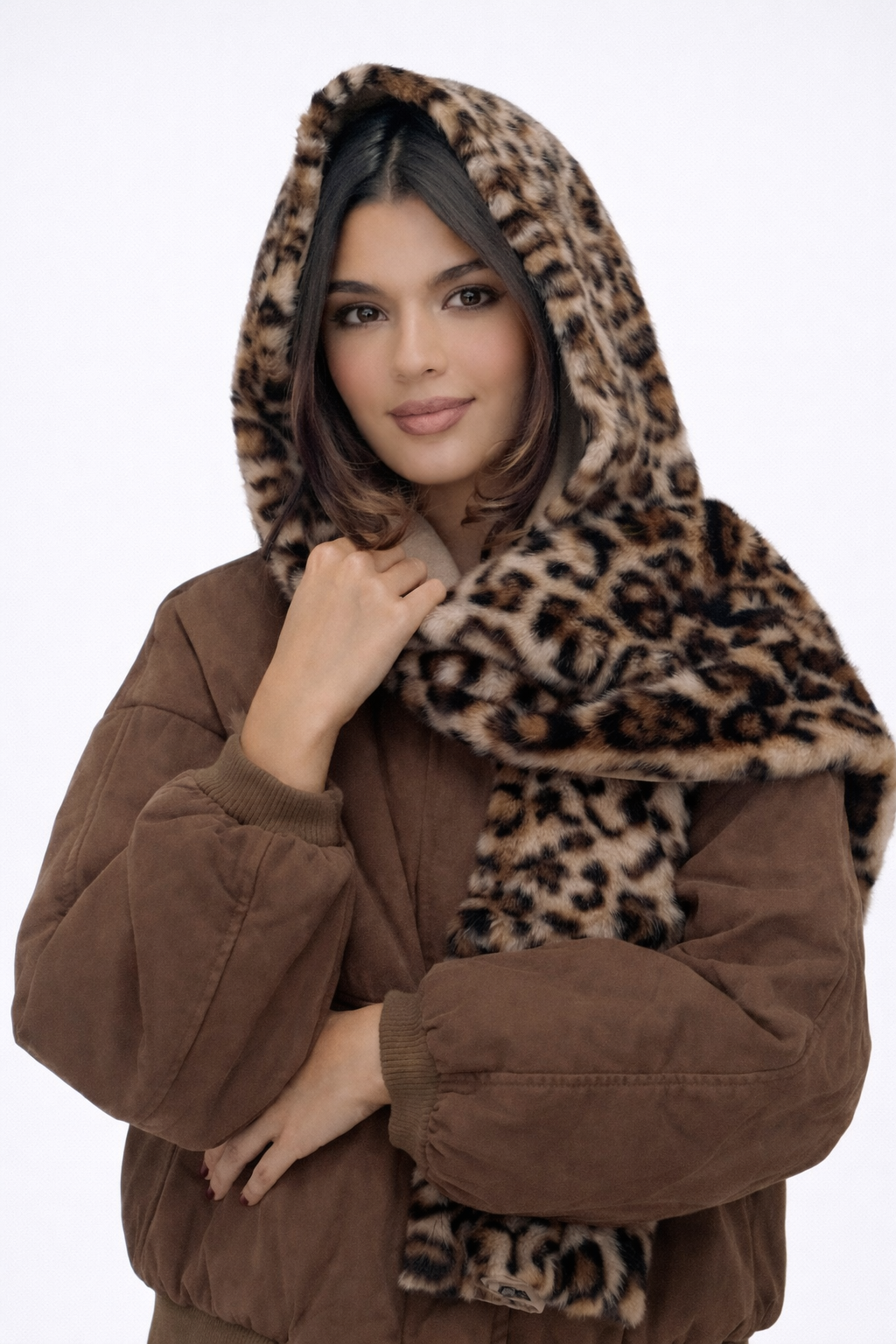 Elara Montoya | Faux Fur Sjaal met Luipaardprint