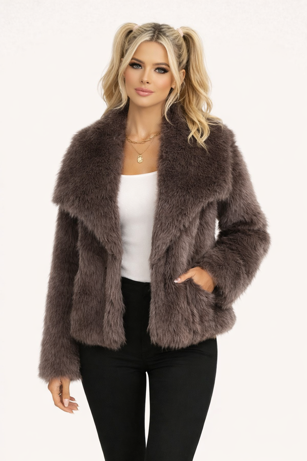 Luciana Pereira | Luxe Faux Fur Jacket
