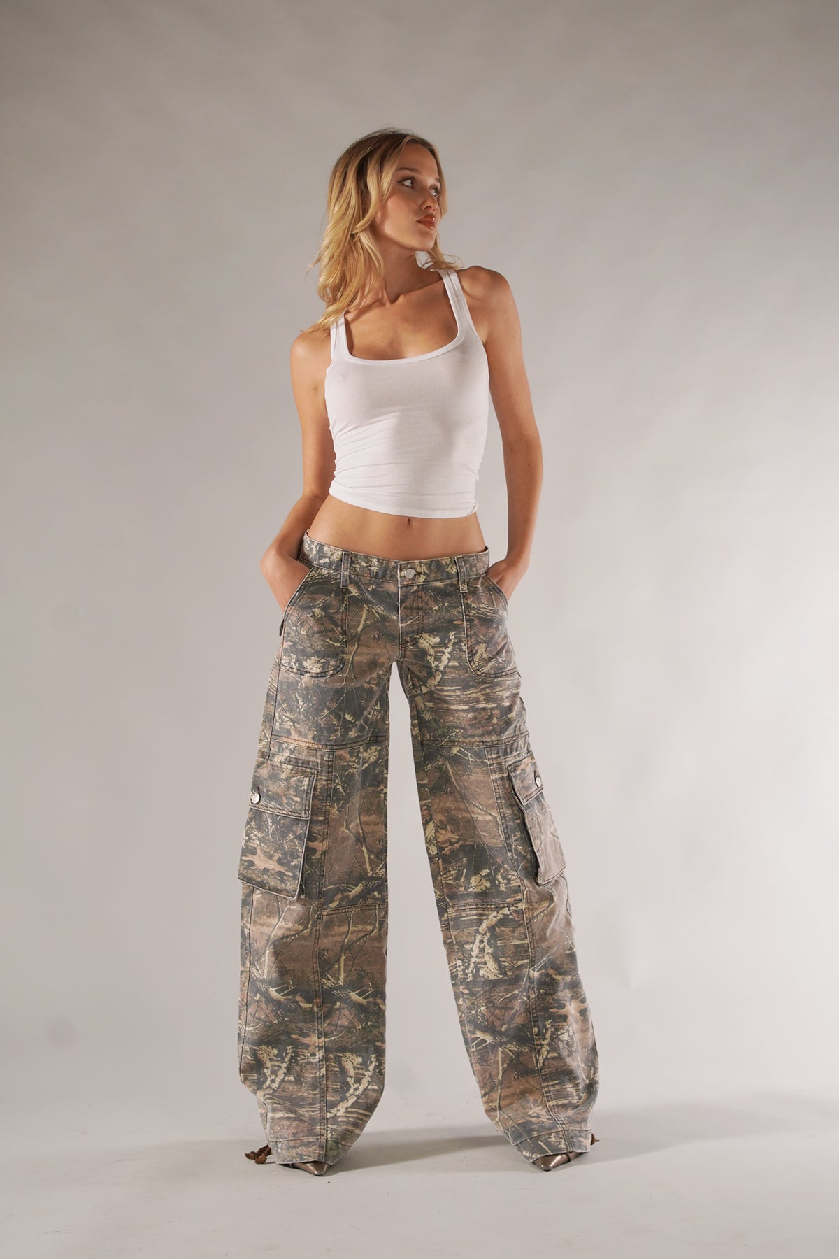 Savannah Miller | Wide Leg Cargo Pants | Stoer karakter met een moeiteloos vrouwelijke uitstraling