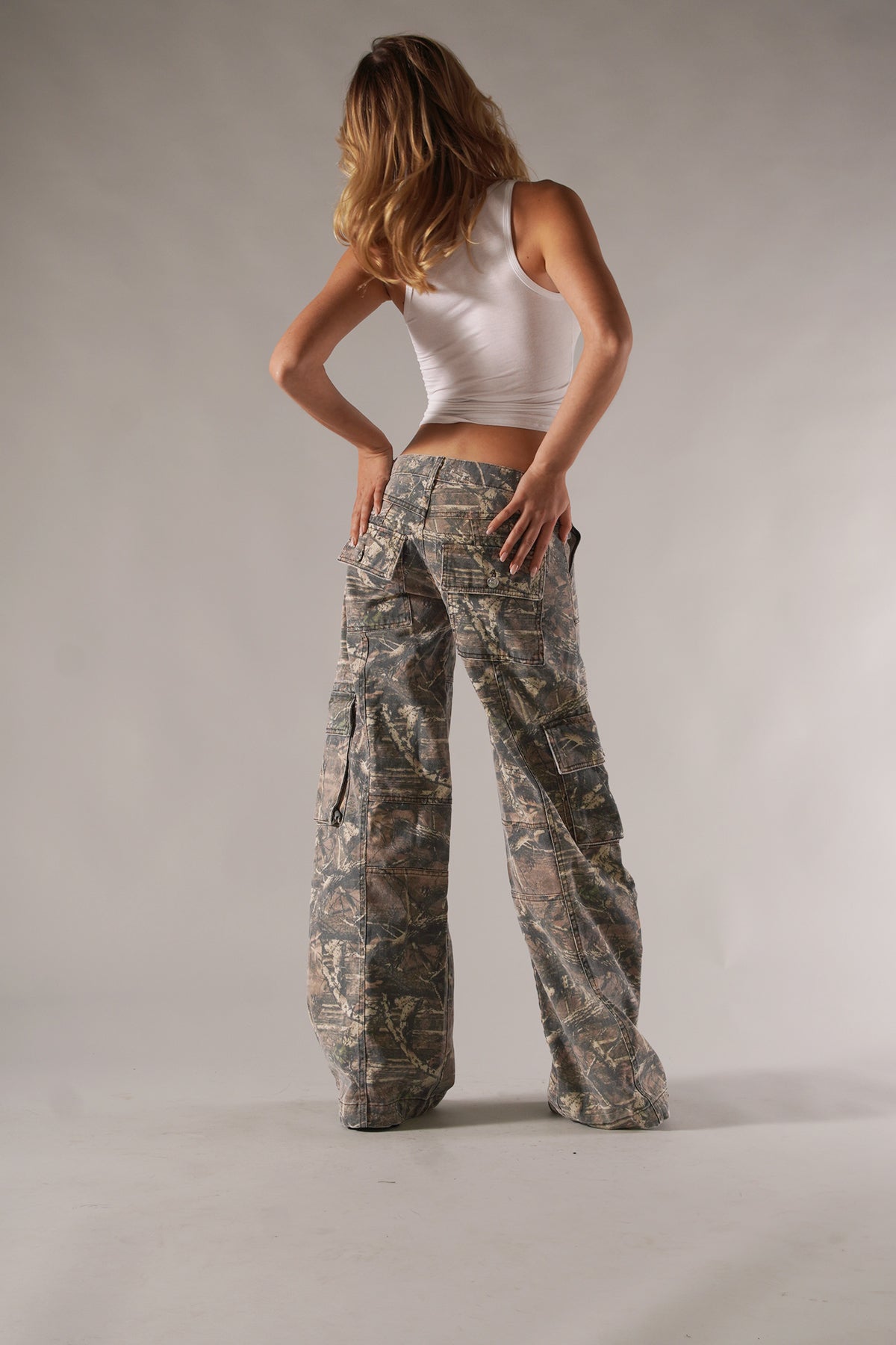 Savannah Miller | Wide Leg Cargo Pants | Stoer karakter met een moeiteloos vrouwelijke uitstraling