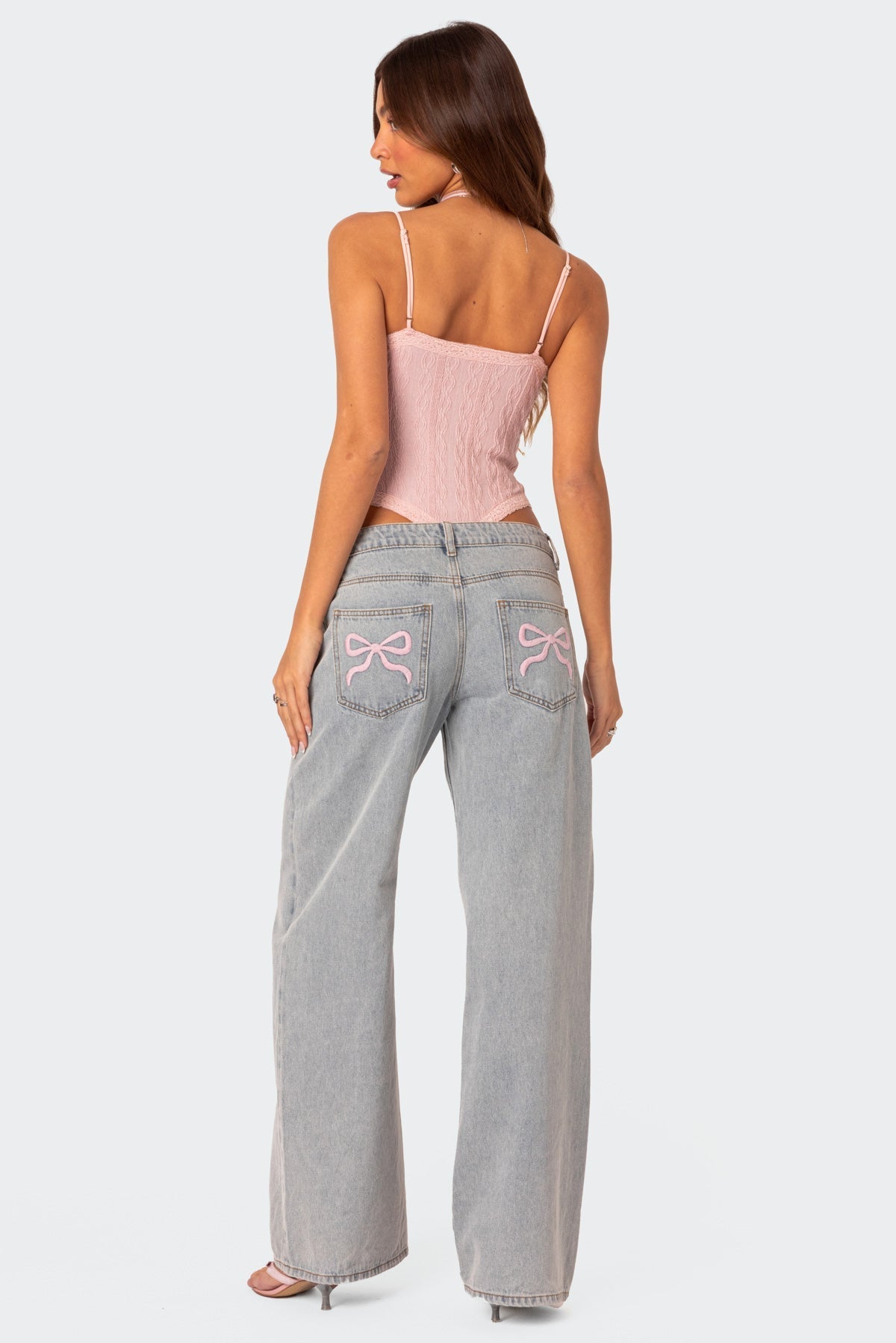 Emily Dawson | Bow Detail Wide Leg Denim | Combineert speelse details met tijdloze elegantie