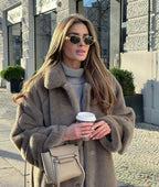 Isabella Moreno | Luxe Zwart-Gouden Zonnebril