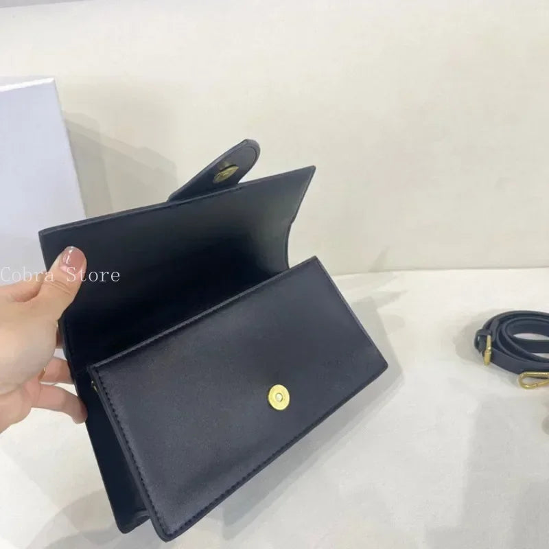 Aurelia Beaumont | Elegante Mini Handtas in Cognac