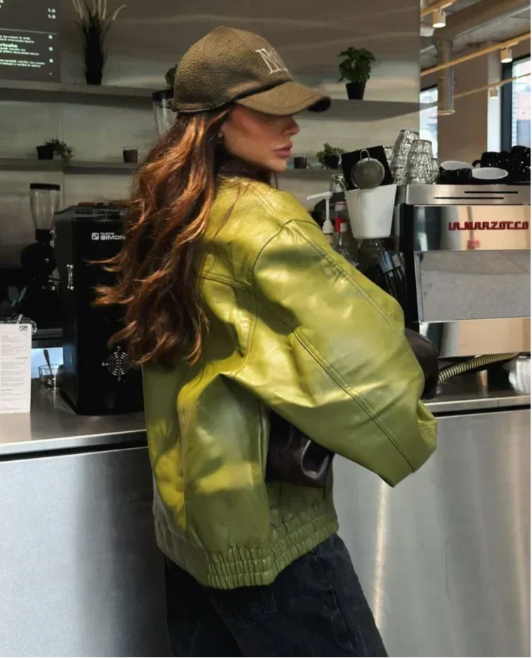 Diora | Lente/Herfst – Luxe Leerfeel – Cropped Jacket