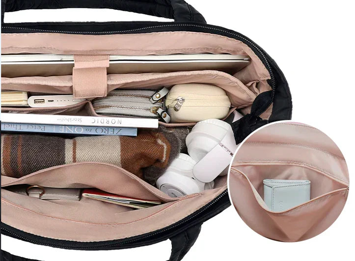 Isabelle Laurent | Gewatteerde Schoudertas in Zwart